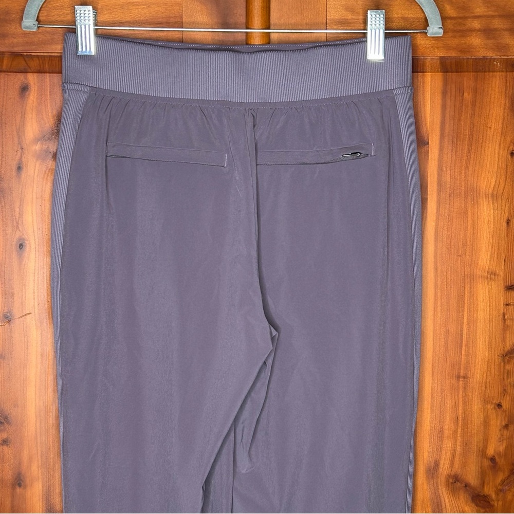 Athleta Brooklyn Ankle Pant Comfy Travel Women’s SZ 2 Athleisure Sustainable - Picture 11 of 17